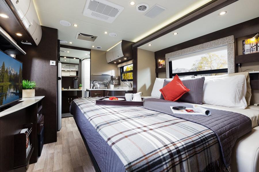 Интерьер Leisure Travel Vans Unity (Br.906) 2015 года  (фото 6 из 9)